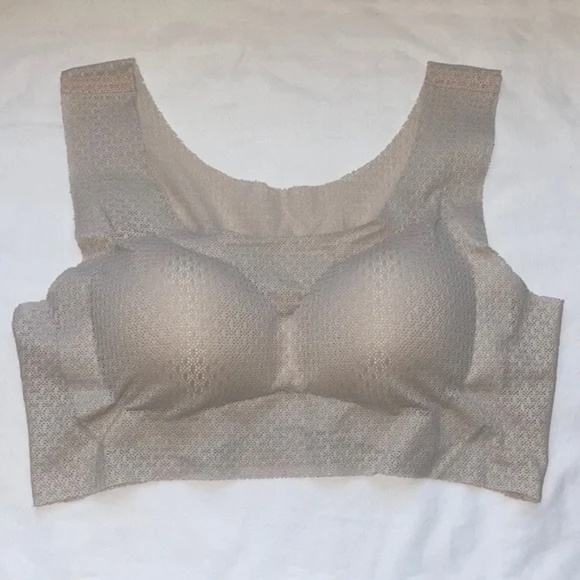 Women’s 6 Pairs of Puma Sports Bras Mostly Size Small - Picture 9 of 13